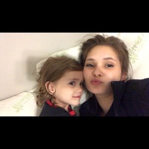 Meet your Posher, Olivia